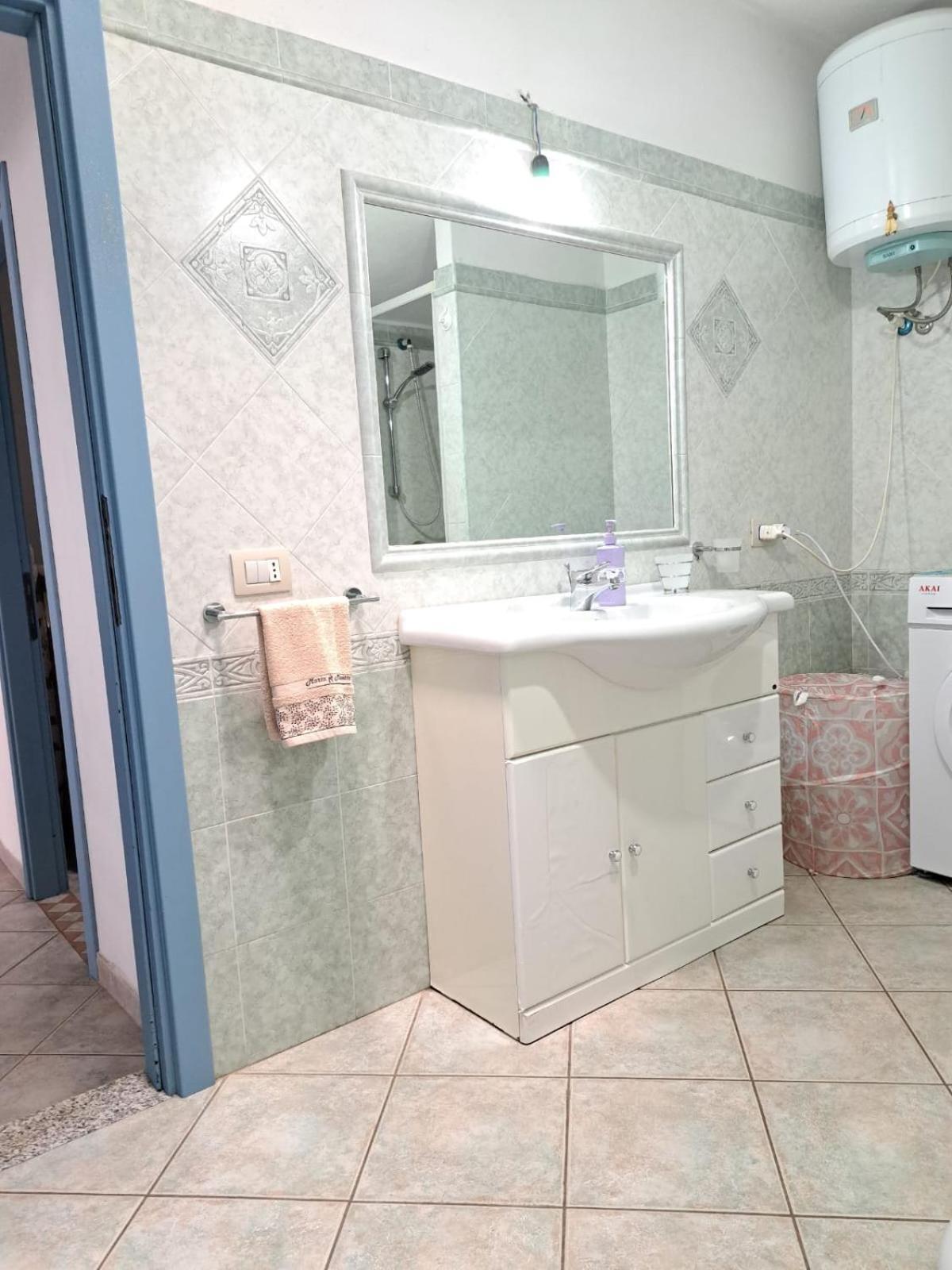 Domus De Mare Apartment Кала Гононе Екстериор снимка